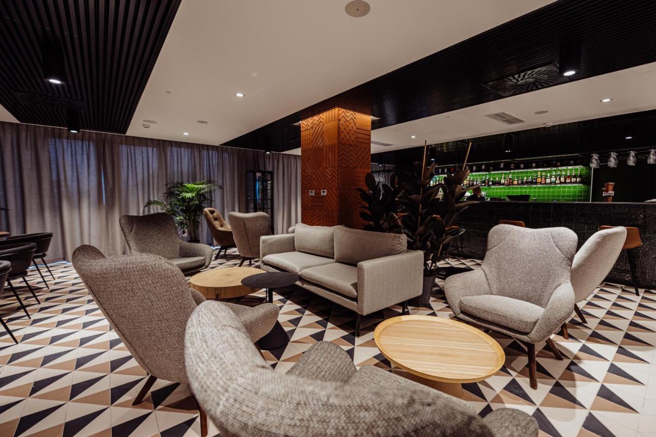 Elements Hotel&Spa Swieradow-Zdroj Bagian luar foto The lounge at the airport