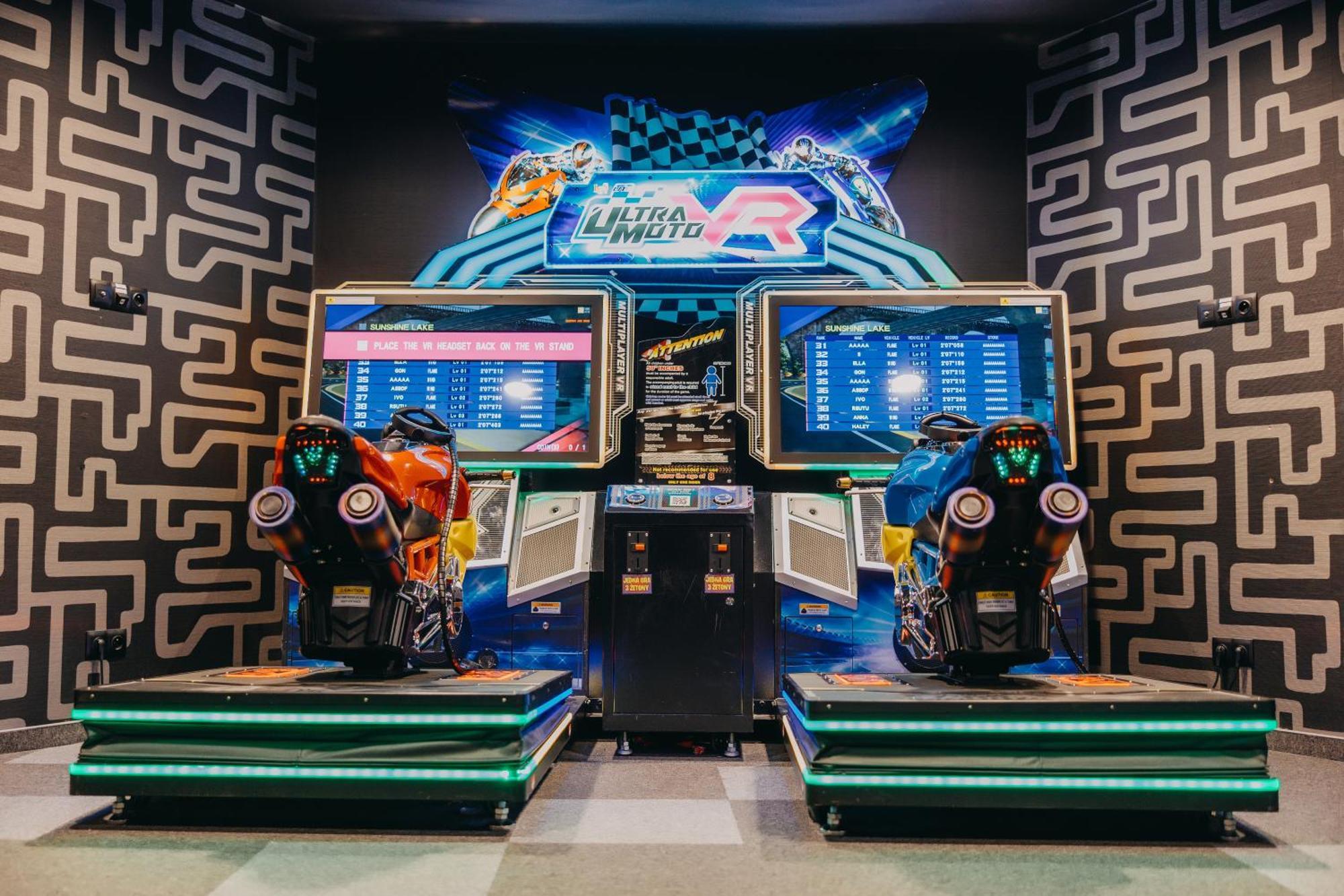 Elements Hotel&Spa Swieradow-Zdroj Bagian luar foto A SuperBike 3 arcade racing game