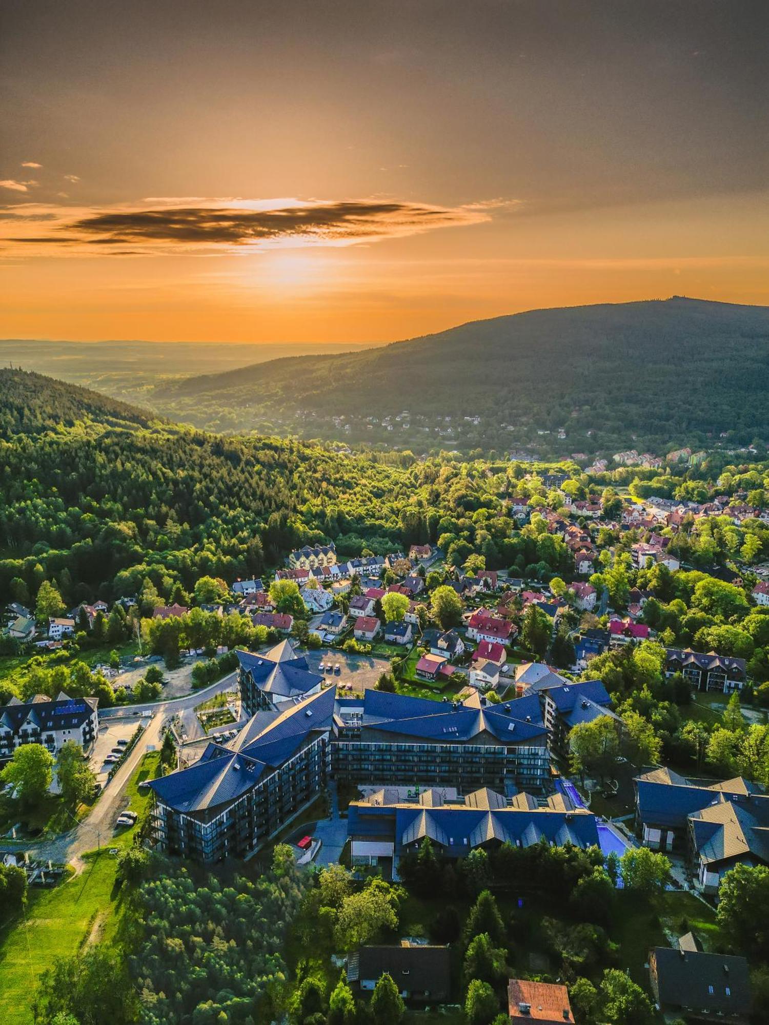 Elements Hotel&Spa Swieradow-Zdroj Bagian luar foto Aerial view